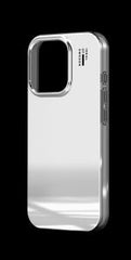 Ideal of Sweden iPhone 16 Pro Spegelskal - Silver