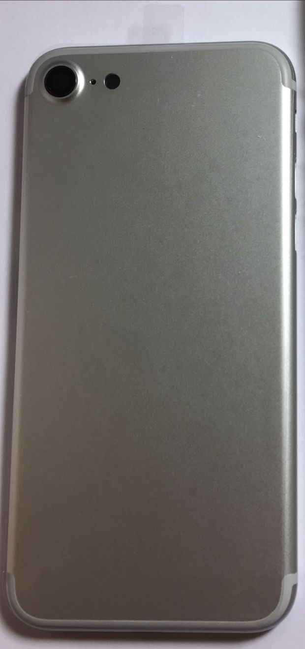 iPhone 7 Back cover, silver